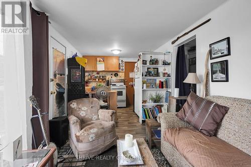 49364 Dexter Line, Malahide (Port Bruce), ON - Indoor Photo Showing Living Room