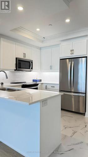 313 - 1975 Fountain Grass Drive, London, ON - Indoor Photo Showing Kitchen With Stainless Steel Kitchen With Upgraded Kitchen