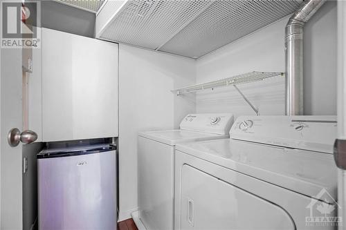 140 Rideau Terrace Unit#2, Ottawa, ON - Indoor Photo Showing Laundry Room