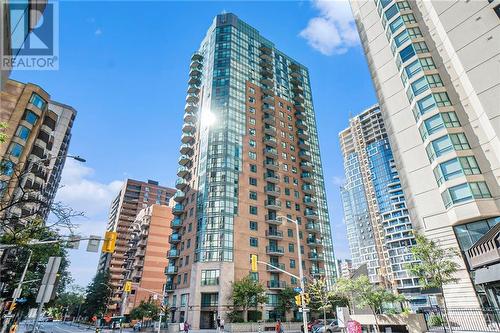 445 Laurier Avenue W Unit#1601, Ottawa, ON - Outdoor With Facade