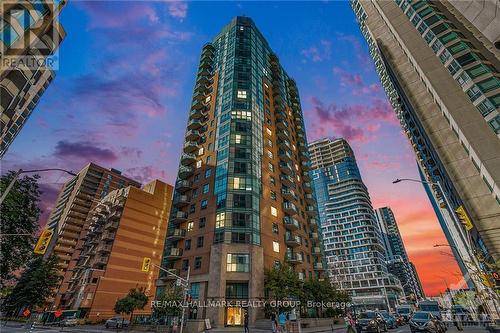 1601 - 445 Laurier Avenue W, Ottawa, ON - Outdoor With Facade