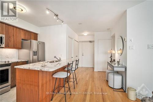 1601 - 445 Laurier Avenue W, Ottawa, ON - Indoor Photo Showing Kitchen With Stainless Steel Kitchen With Double Sink With Upgraded Kitchen