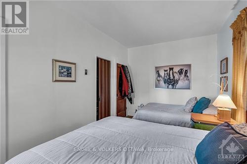 5349 Calabogie Road, Greater Madawaska, ON - Indoor Photo Showing Bedroom