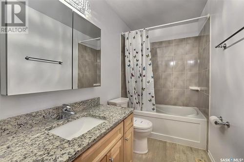 1404 Wascana Street, Regina, SK - Indoor Photo Showing Bathroom