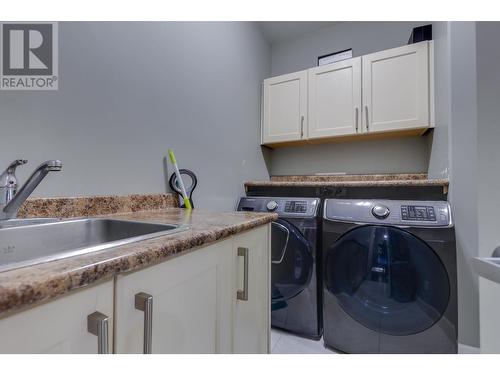 3022 Maurice Drive, Prince George, BC - Indoor Photo Showing Laundry Room