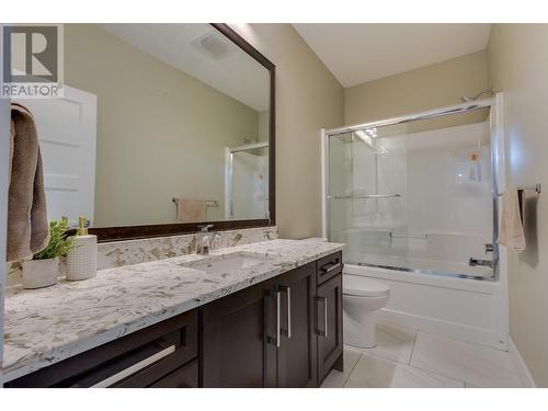 3022 Maurice Drive, Prince George, BC - Indoor Photo Showing Bathroom