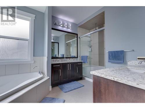 3022 Maurice Drive, Prince George, BC - Indoor Photo Showing Bathroom