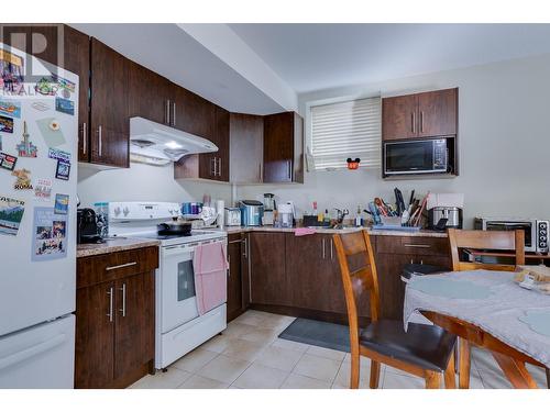 3022 Maurice Drive, Prince George, BC - Indoor Photo Showing Kitchen