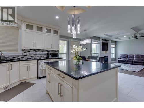 3022 Maurice Drive, Prince George, BC - Indoor Photo Showing Kitchen With Double Sink