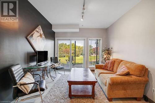 53 Harrison Road, Caledonia, ON - Indoor Photo Showing Living Room