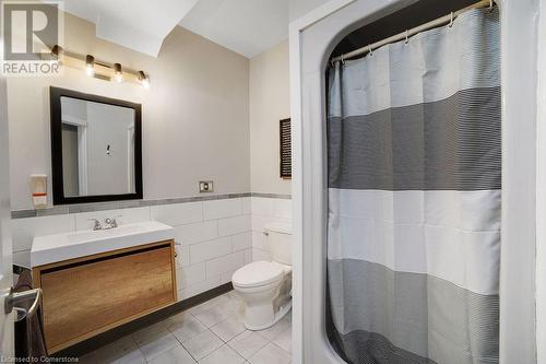 53 Harrison Road, Caledonia, ON - Indoor Photo Showing Bathroom