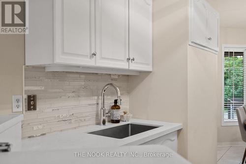 60 Bowler Street, Aurora (Bayview Wellington), ON - Indoor Photo Showing Kitchen