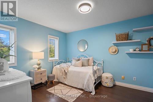 60 Bowler Street, Aurora (Bayview Wellington), ON - Indoor Photo Showing Bedroom