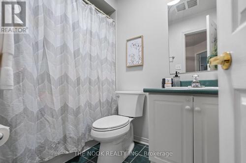 60 Bowler Street, Aurora (Bayview Wellington), ON - Indoor Photo Showing Bathroom