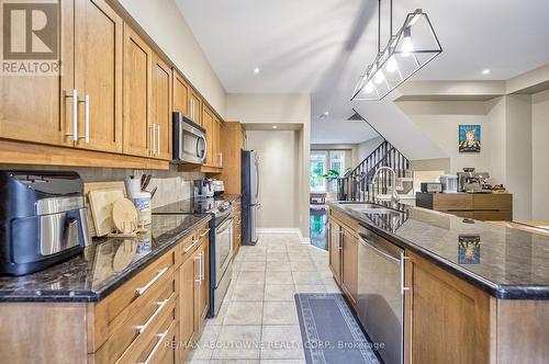 23 Omega Street, Markham, ON - Indoor Photo Showing Kitchen With Double Sink With Upgraded Kitchen