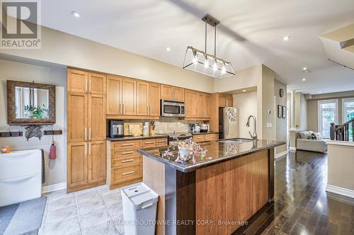 23 Omega Street, Markham, ON - Indoor Photo Showing Kitchen With Upgraded Kitchen