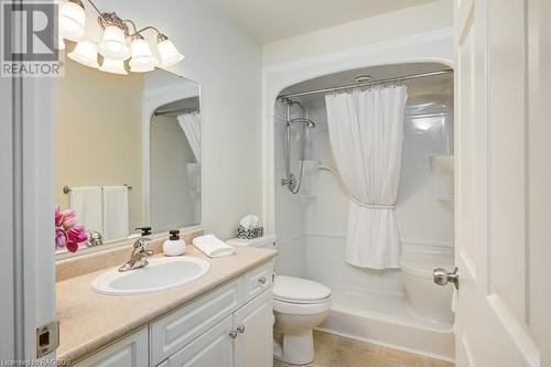 20 Faith Boulevard, St. Thomas, ON - Indoor Photo Showing Bathroom