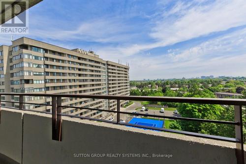 #915 - 1320 Mississauga Valley Boulevard, Mississauga, ON - Outdoor With Balcony With View