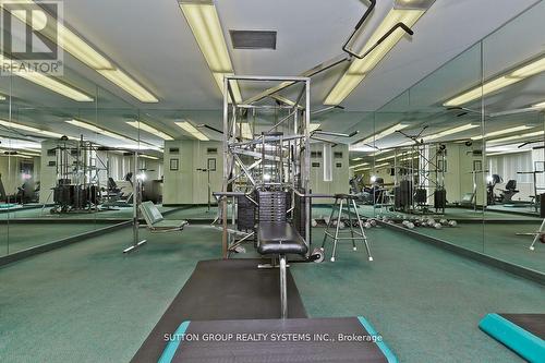 #915 - 1320 Mississauga Valley Boulevard, Mississauga, ON - Indoor Photo Showing Gym Room