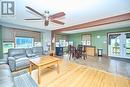 10905 Sodom Road W, Niagara Falls, ON  - Indoor Photo Showing Living Room 