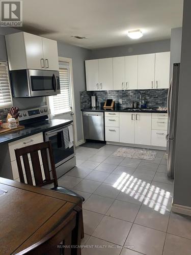 86 Shadyside Avenue, Hamilton, ON - Indoor Photo Showing Kitchen