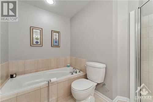 38 Metropole Private Unit#703, Ottawa, ON - Indoor Photo Showing Bathroom