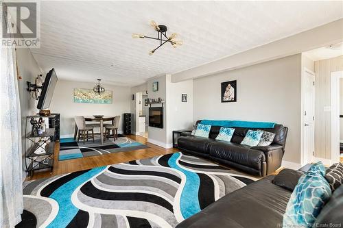 5482 Route 114, Hopewell Hill, NB - Indoor Photo Showing Living Room