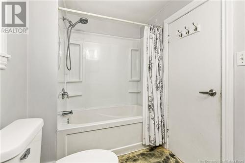 5482 Route 114, Hopewell Hill, NB - Indoor Photo Showing Bathroom