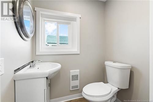 5482 Route 114, Hopewell Hill, NB - Indoor Photo Showing Bathroom