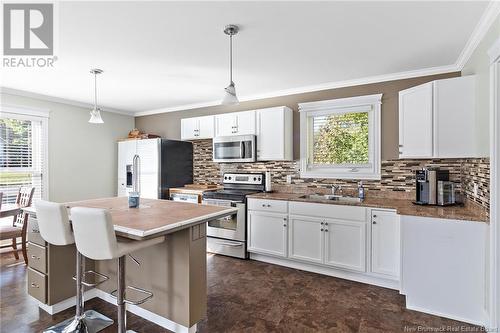 38 Summit Drive, Minto, NB - Indoor Photo Showing Kitchen With Double Sink