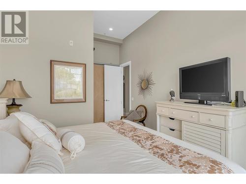 1495 Graham Street Unit# 409, Kelowna, BC - Indoor Photo Showing Bedroom