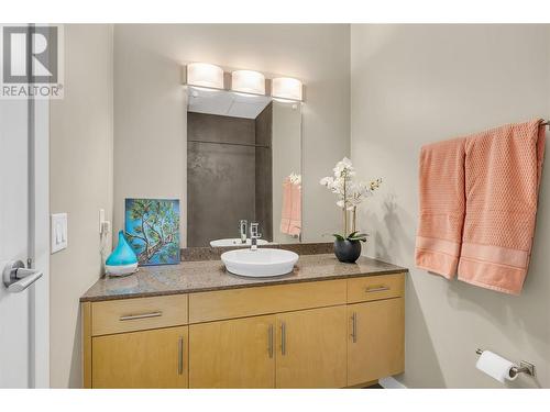 1495 Graham Street Unit# 409, Kelowna, BC - Indoor Photo Showing Bathroom