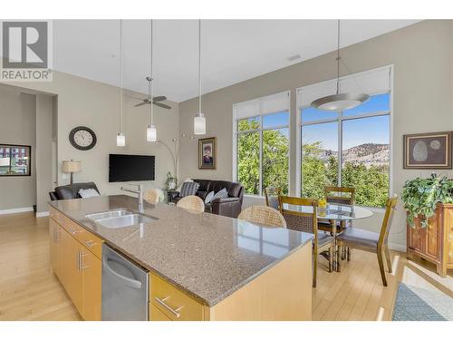 1495 Graham Street Unit# 409, Kelowna, BC - Indoor Photo Showing Kitchen With Double Sink