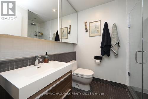 408 - 8 Dovercourt Road, Toronto, ON - Indoor Photo Showing Bathroom