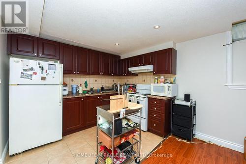 11 Badger Avenue, Brampton, ON - Indoor Photo Showing Kitchen