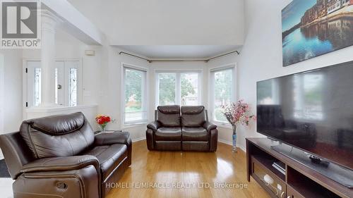 11 Badger Avenue, Brampton, ON - Indoor Photo Showing Living Room