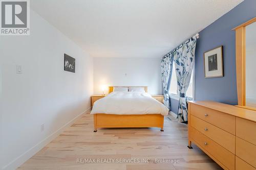 13 Barrington Crescent, Brampton, ON - Indoor Photo Showing Bedroom