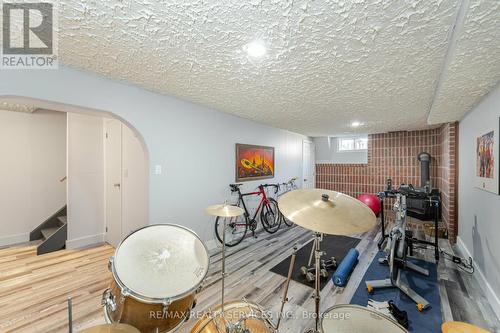 13 Barrington Crescent, Brampton, ON - Indoor