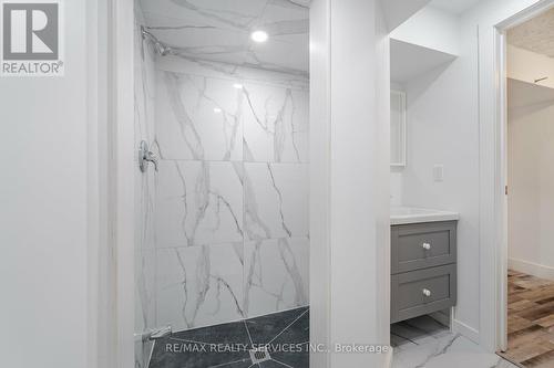 13 Barrington Crescent, Brampton, ON - Indoor Photo Showing Bathroom