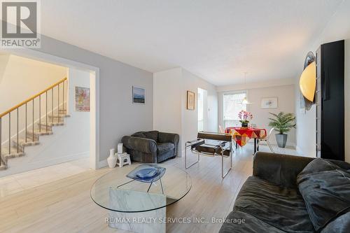 13 Barrington Crescent, Brampton, ON - Indoor Photo Showing Living Room