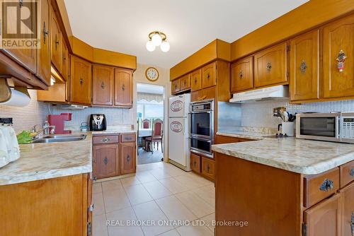 9110 Tenth Line, Halton Hills, ON - Indoor Photo Showing Kitchen With Double Sink