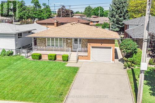 111 Nugent Drive, Hamilton, ON - Outdoor