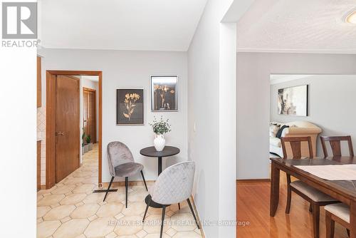 111 Nugent Drive, Hamilton, ON - Indoor Photo Showing Dining Room