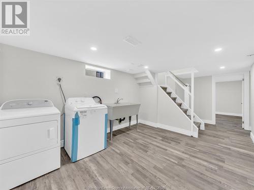 2485 Dominion Boulevard, Windsor, ON - Indoor Photo Showing Laundry Room