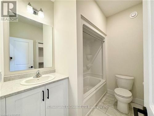 11 Nyah Court, Kincardine, ON - Indoor Photo Showing Bathroom