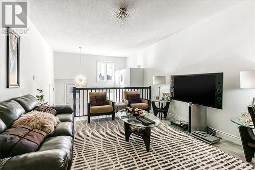 178 Eclipse Court, Sudbury, ON - Indoor Photo Showing Living Room