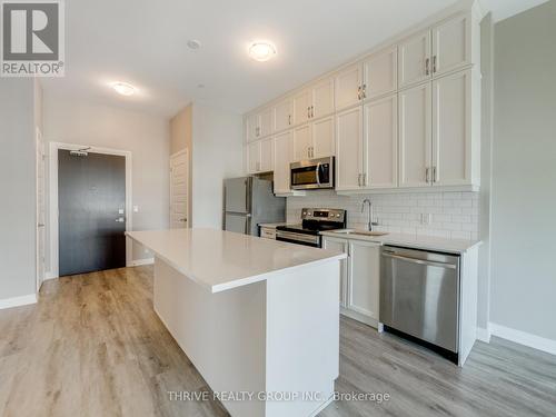 Stainless Steel Appliances - 632 - 102 Grovewood Common, Oakville, ON - Indoor Photo Showing Kitchen With Stainless Steel Kitchen With Upgraded Kitchen