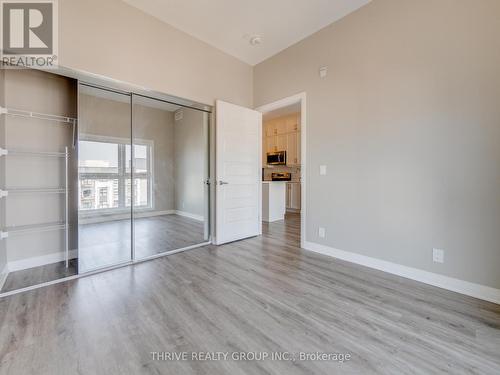 Large Closet with Upgraded Mirrored Doors - 632 - 102 Grovewood Common, Oakville, ON - Indoor Photo Showing Other Room