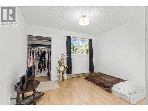 1481 Inkar Road Unit# 12, Kelowna, BC - Indoor Photo Showing Bedroom