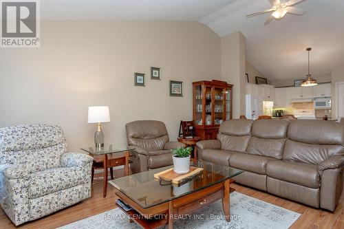 22 - 20 Windemere Place, St. Thomas, ON - Indoor Photo Showing Living Room